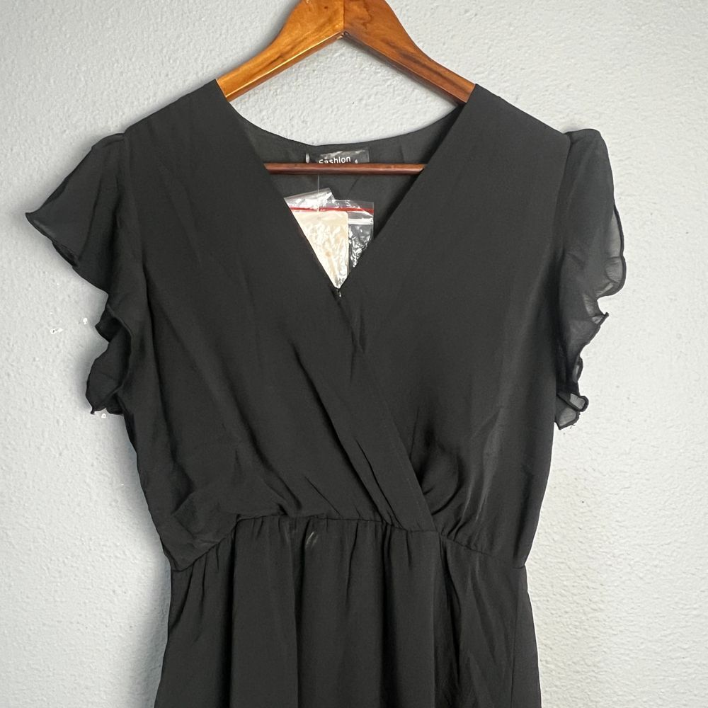 Fashion Black Ruffle Sleeve Maxi Dress Wrap V-Neck Size S Tiered Elegant Evening